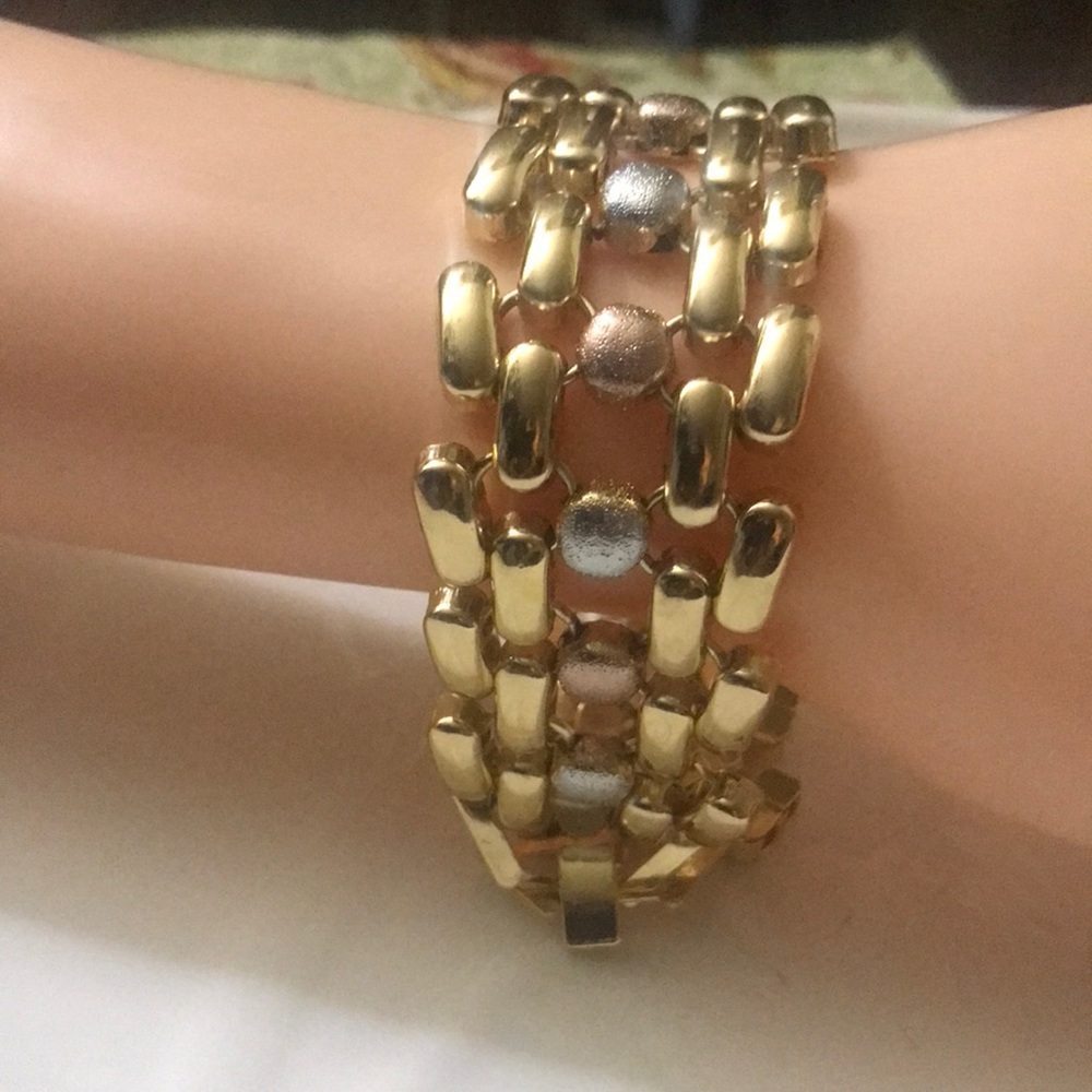 Three tone gold bracelet is beautiful